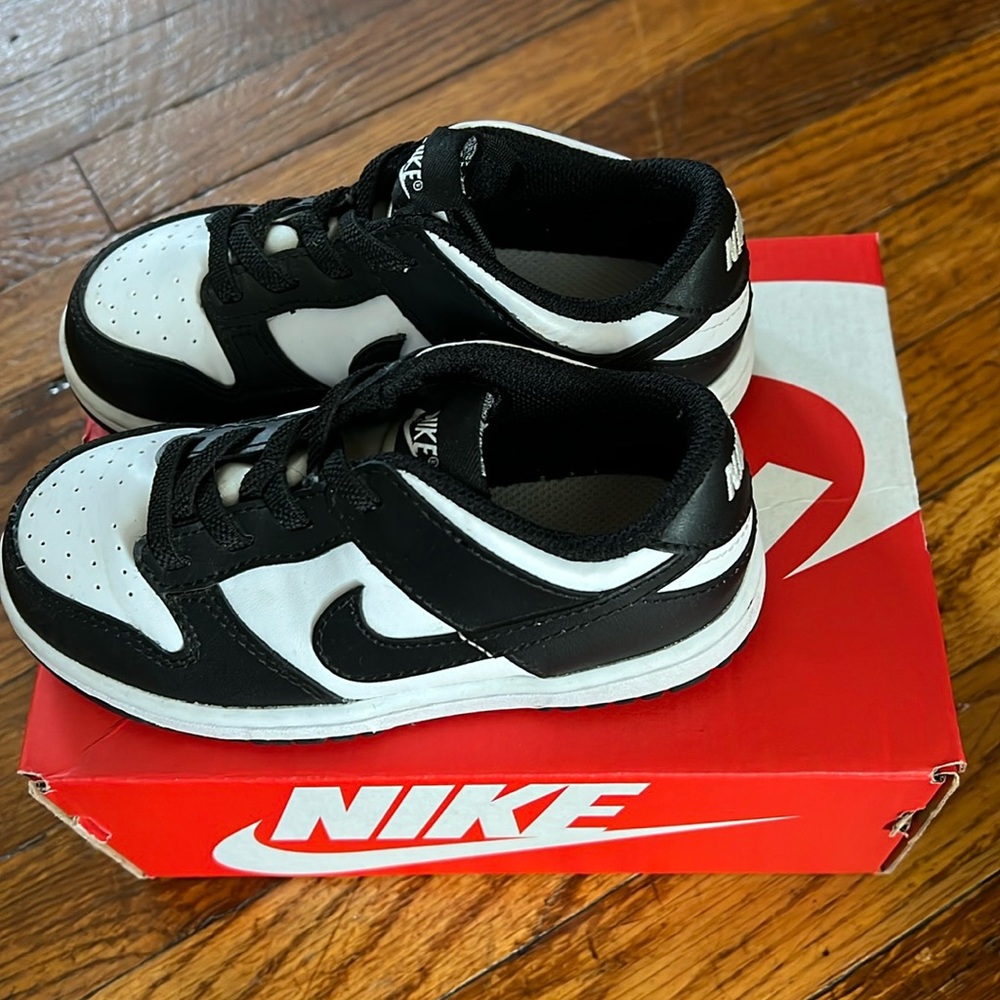 COPY - Nike DUNK low 9c toddler USED (buy as is)